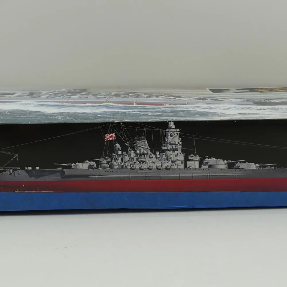 Tamiya 1/350 Japanese Battleship Yamato Model Kit 78030 Open Box New WWII